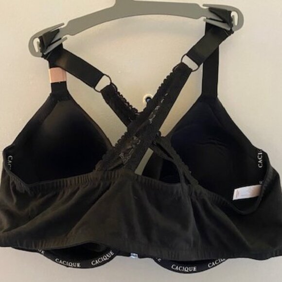 Cacique Black Lightly Lined T-Shirt Bra with Lace Criss Cross Straps - Picture 4 of 10
